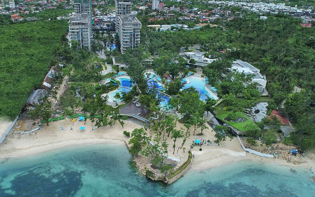 Pullman Mactan Cebu Hotel & Residences